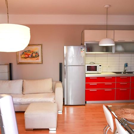 Cherry Apartment Tirana Eksteriør billede