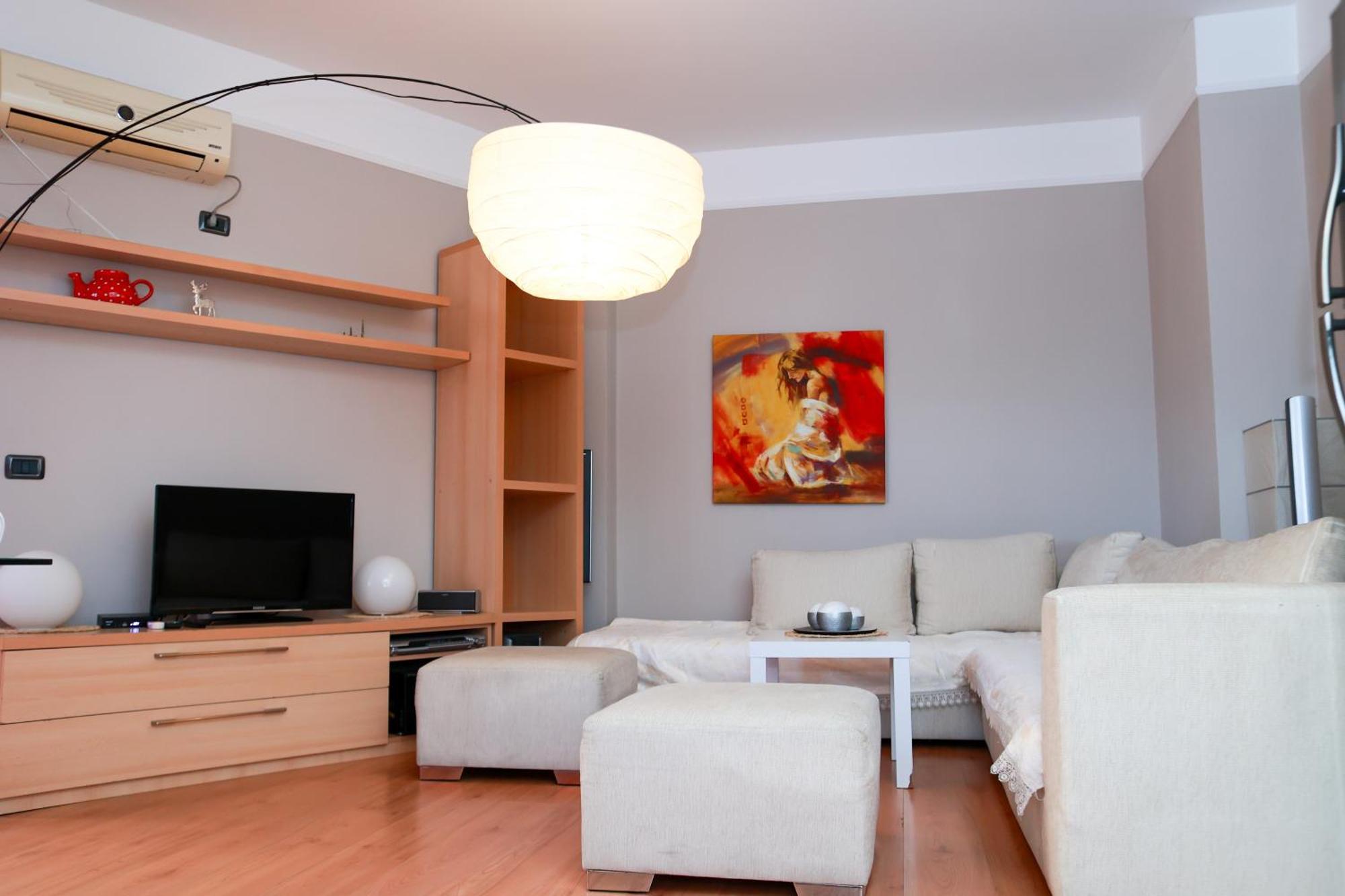 Cherry Apartment Tirana Eksteriør billede